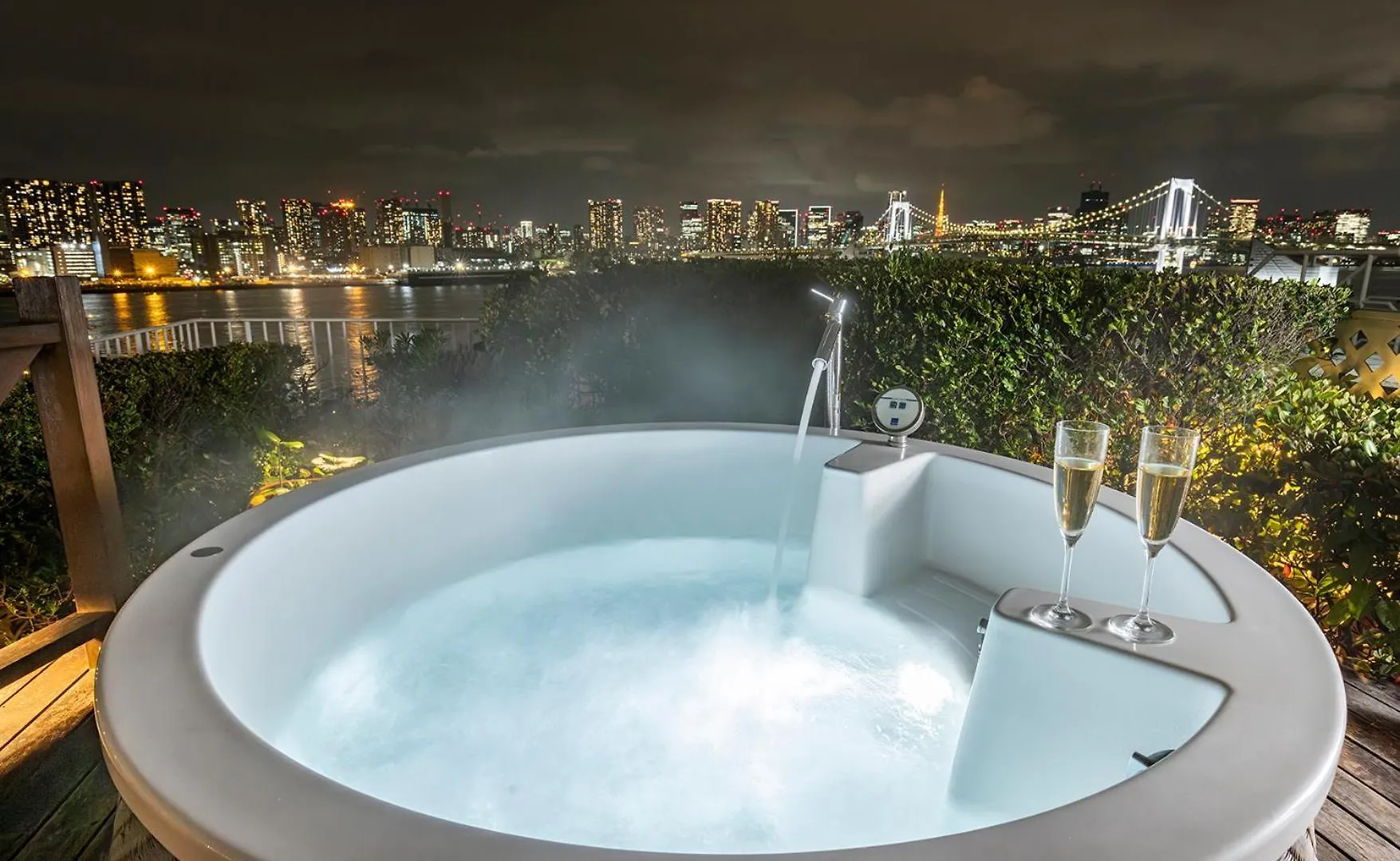 Hilton Tokyo Odaiba 5*,  Japan