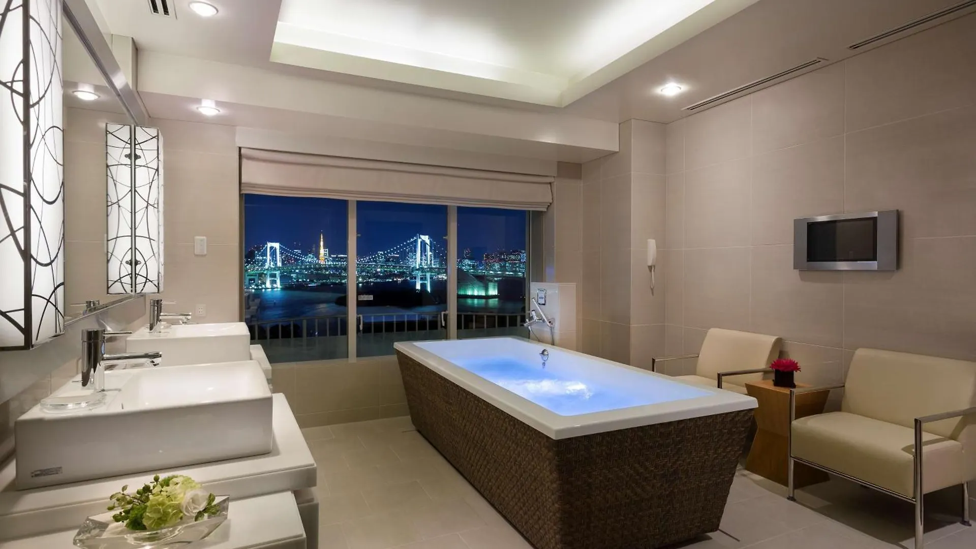 Hilton Tokyo Odaiba Hotel