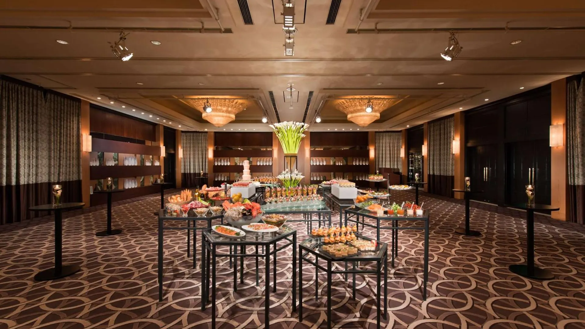 Hilton Tokyo Odaiba 5*,  Japón