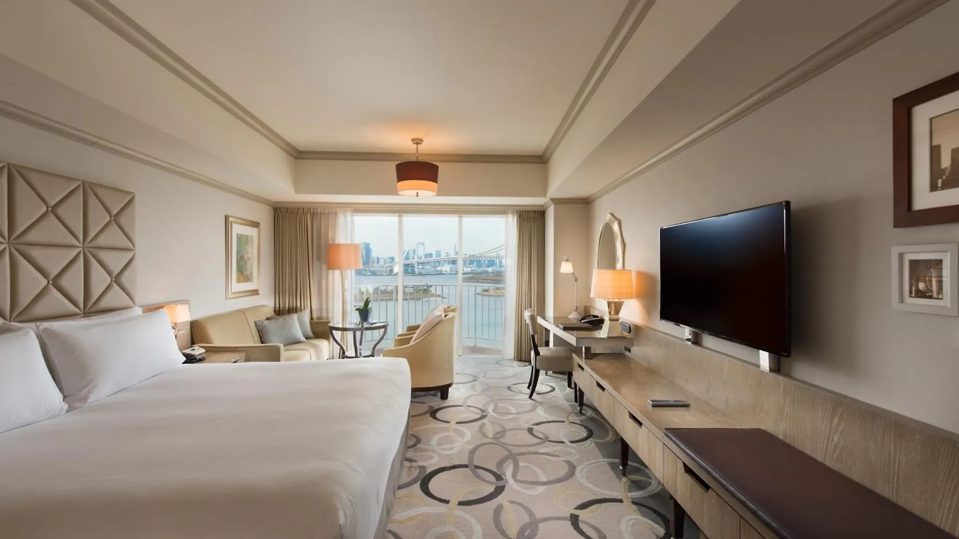Hilton Tokyo Odaiba 5*,  Japán