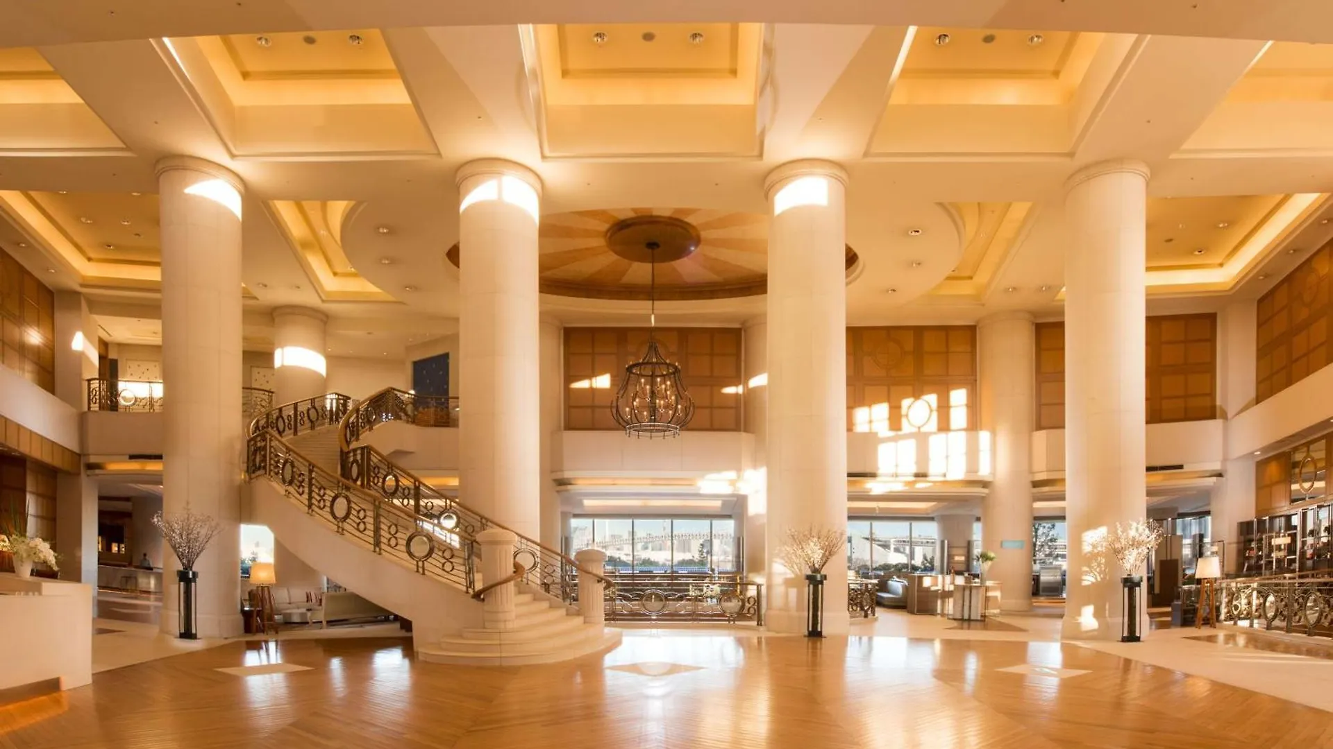 Hilton Tokyo Odaiba 5*,